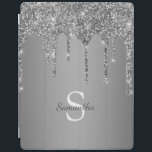 Silver Glitter Gnistra Drivfolie Monogram Namn iPad Skydd<br><div class="desc">Njut av den här eleganten med ditt namn och monogram eller en början med chic och gnidig silver grått glitter droppar över en silver-bakgrund för metallfolie.</div>