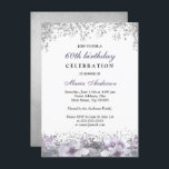 Silver Glitter Lila Blommigt 60:e födelsedag Inbju Inbjudningar<br><div class="desc">Silver Glitter Lila Blommigt 60:e födelsedagen Inbjudan Se matchningssamling i Niche and Nest Store Design från: https://www.etsy.com/shop/SmallHouseBigPony</div>