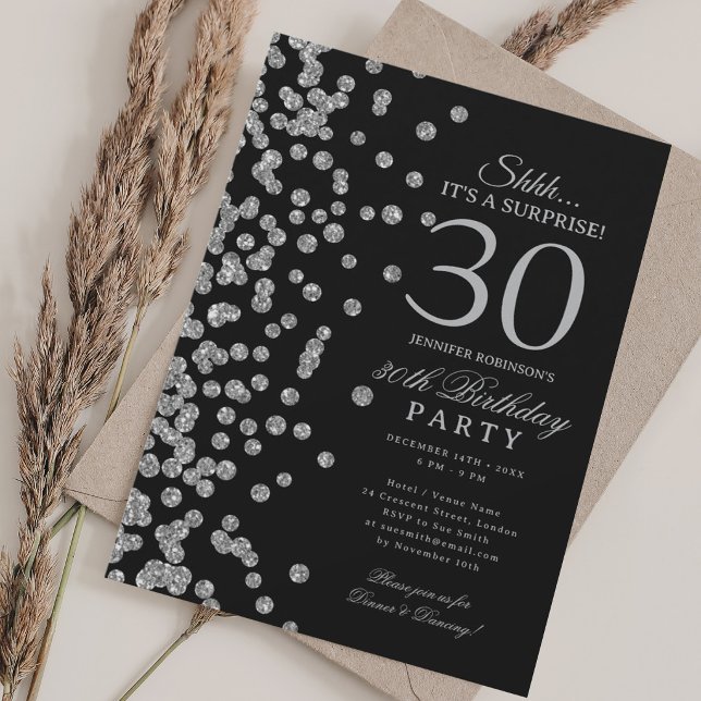 Silver Glitter Överraskning 30-årsdag Svart Inbjudningar (Silver Glitter Surprise 30th Birthday Black Invitation)