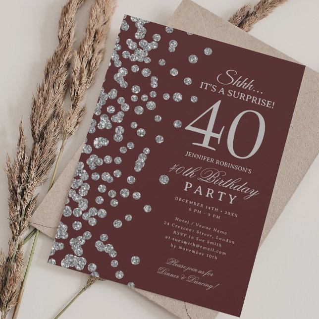 Silver Glitter Överraskning 40-årsdag Burgundy Inbjudningar (Silver Glitter Surprise 40th Birthday Burgundy Invitation)