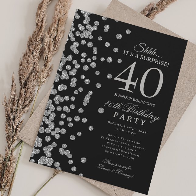 Silver Glitter Överraskning 40-årsdag Svart Inbjudningar (Silver Glitter Surprise 40th Birthday Black Invitation)