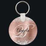 Silver Glitter Ro Gold Foil Finare Monogram Nyckelring<br><div class="desc">Elegant silver glitter med gnistor mot ett faux ro-borstat folie av metall. Det går att anpassa kalligrafimonogrammet för svart och vitt finare i mitten. All sparsam och glansig inslag i denna moderna gigantiska design är digital grafik. Monogrammed värdefull cirkel formar nyckelring party favors för hennes speciella födelsedag.</div>