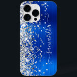 Silver Glitter Royal Blue Glam Girly Namnteckning<br><div class="desc">Den glupskt faux-glatt silver-glitter högdagrar på den lämnat kant över en safir och royal blå borstad metall-folie. Det moderna,  gigantiska namnteckning teckensnittet har ett elegant vitt kalligrafteckensnitt med dekorativt svan. Anpassa typsnittet stilar för att skapa egna mobila växlar.</div>