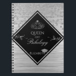 Silver Glitter Studentmössa,Tiara,Diamanter Anteckningsbok<br><div class="desc">Elegant silver glitter studentmössa,  tiara och diamanter mot bakgrund av silver.</div>