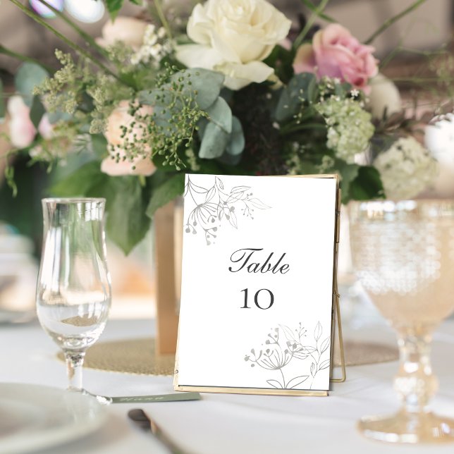 Silver Leaves Botaniska Bröllops Bord Nummer Kort (Silver Gray leaves botanical wedding table number cards. Elegant Classic and Simple)