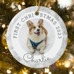 Silver Ljus Pets första julfoto Julgransprydnad Keramik<br><div class="desc">Det anpassningsbar-designade husdjurets första prydnadsföremål för julfoto med anpassningsbarnas foto och namn på silver julbakgrunden i ljus.</div>