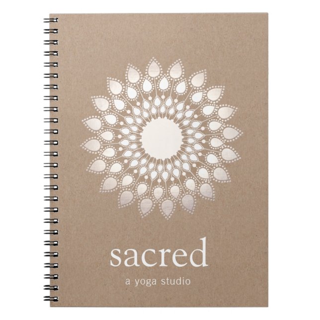 Silver Lotus Mandala Yoga och Meditation Lärare Anteckningsbok Med Spiral (Framsidan)
