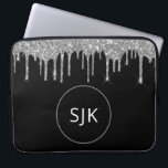 Silver Luxury Glitter Drips Girly Monogrammed Laptop Fodral<br><div class="desc">Luxury Silver och Black Faux Glitter och Gnistra Elegant Monogrammed Initialer Fodral. Fodral kan anpassas så att det omfattar ditt första och första namn.</div>