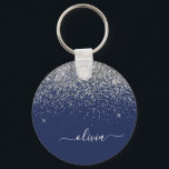 Silver marinblå Glitter Girly Monogram Namn Nyckelring<br><div class="desc">Gnistra,  marinblått och Silver,  Glitter,  Monogram Namn nyckelringar (Nyckelring). Det gör perfekten söt 16-årsjubileum,  bröllop,  möhippa,  årsdag,  babydusch eller bachelorette-fest för någon som glam lyxen och chic stilar i kärlek.</div>