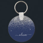 Silver marinblå Glitter Girly Monogram Namn Nyckelring<br><div class="desc">Gnistra,  marinblått och Silver,  Glitter,  Monogram Namn nyckelringar (Nyckelring). Det gör perfekten söt 16-årsjubileum,  bröllop,  möhippa,  årsdag,  babydusch eller bachelorette-fest för någon som glam lyxen och chic stilar i kärlek.</div>