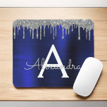 Silver marinblått Glitter Gnistra Monogram Namn Musmatta<br><div class="desc">Silver och marin blå faux félja Metallic Gnistra Glitter Brushed Metall Monogram Namn och Initial Mousepad (musknapp). Det gör perfekten söt 16-årsjubileum,  bröllop,  möhippa,  årsdag,  babydusch eller bachelorette-fest för någon som glam lyxen och chic stilar i kärlek.</div>