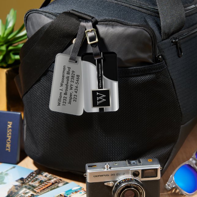 Silver Metall Masculine Monogram Executive Stil Bagagebricka (Fram & Baksida)