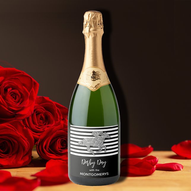 Silver Racehorse on Black Rand (Skapare uppladdad)