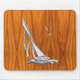 Silver Regatta Sailboat på Teak Veneer Musmatta