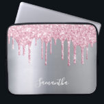 Silver rosa glitter droppar namn giglilja laptop fodral<br><div class="desc">En elegant,  gigantisk och glam-ipad-fodral. Rosa faux glitter drop,  målardropp. Chic faux silver tittar bakgrund. Skriv in ditt namn med ett modernt handskript i stil. Vit färgad brev.</div>