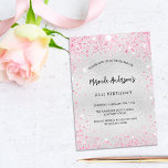 Silver rosa glitter elegant vid födelsedag inbjudan vykort<br><div class="desc">För elegant 21:a födelsedag (eller någon annan ålder). En faux silver tittar bakgrund. Dekorerad med rosa faux glitter,  gnistor. Anpassa och lägg till information om namn,  ålder och party. Namn är skrivet med ett handskript i stil</div>