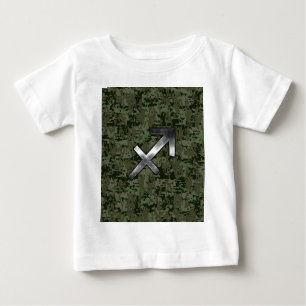 Silver Sagittarius-skylt på Woodland Digital Camo Tee Shirt