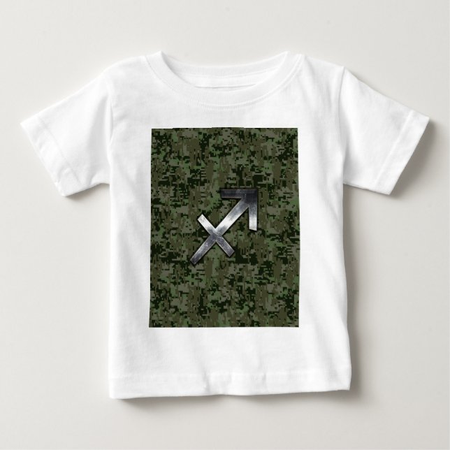 Silver Sagittarius-skylt på Woodland Digital Camo Tee Shirt (Framsida)