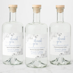 Silver Snöre Dusty Blue på den vita Bröllop Tack Spritflaskor Etikett