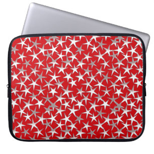 Silver stjärnor på mörk röd laptop sleeve