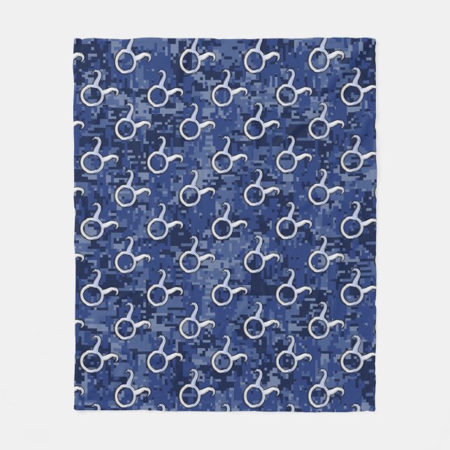 Silver Taurus Zodiac Sign Navy Blue Digital Camo Fleecefilt (Framsidan)