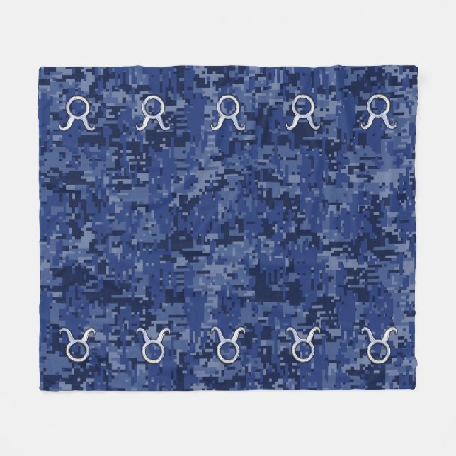 Silver Taurus Zodiac Sign Navy Blue Digital Camo Fleecefilt (Framsidan (Horisontell))