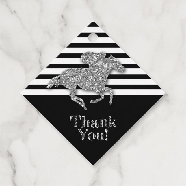 Silverfärgad tävlingshäst på svarta ränder gåvor etiketter (Framsida)