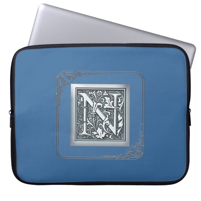 silverglänsande monogram - N Laptop Sleeve (Framsidan)