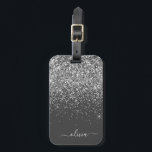 Silvergrå tjejaktig glitter monogramnamn bagagebricka<br><div class="desc">Silver och kolgrå (grå) glittrande glitter monogramnamn och initialkudde. Bagagelappen är den perfekta söta 16-årspresenten,  bröllop,  bröllopsdusch,  baby shower eller möhippa för någon som dekorerar sitt rum med stil.</div>