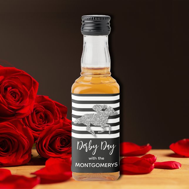 Silverkapplöpningshäst på ränder spritflaskor etikett (Skapare uppladdad)