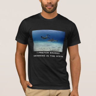 Simma för hajar t shirt