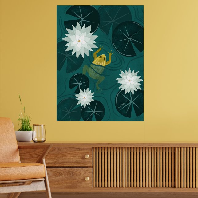 Simmande groda i näckrosdamm om natten - Affisch (Vardagsrum 2)