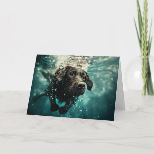 Simmande Labrador-valp Undervattensdesign Kort