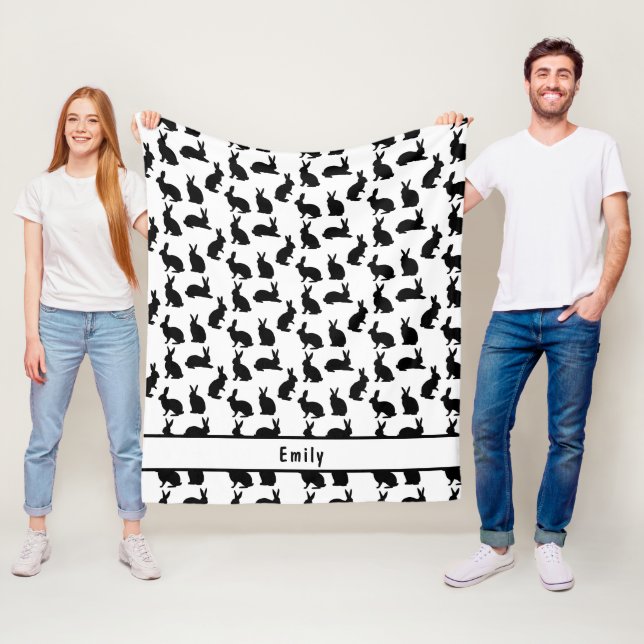 Simple Black And White Pattern Of Bunnies And Name Fleecefilt (På plats)