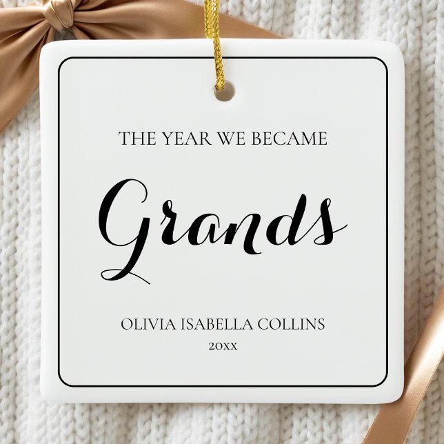 Simple Black Script-morföräldrar Första jul Julgransprydnad Keramik (Simple Black Script Grandparents First Christmas Ceramic Ornament)