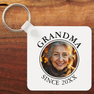Simple Black Text och Photo Grandma sedan Nyckelring