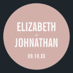 Simple Boho Dusty Ro Typography Bröllop Runt Klistermärke<br><div class="desc">Anpassa anpassningsbarna ovan. Du hittar ytterligare samordningsobjekt i vår samling "Simple Boho Dusty Ro Typography Bröllop". ***NOTERA: ALLA ORD OCH TEXT OCH BAKGRUND FÄRG ÄR REDIGERBARA. Du kan ändra hela ord och även ändra texten i färg. För objekt som har en bakgrund för färgaden kan du också ändra färg så...</div>