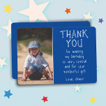 Simple Boy Photo Barn Birthday Tack Kort<br><div class="desc">Simple Boy Photo Barn Birthday Tack du Card. Modern och enkel design. Ett underbart tack på födelsedagen för dina vänner och din familj - tack för dina gåvor, kort och önskemål. Lägg till fotot och anpassa kortet med ditt namn och din text. Underbart tack för att du fick kort för...</div>