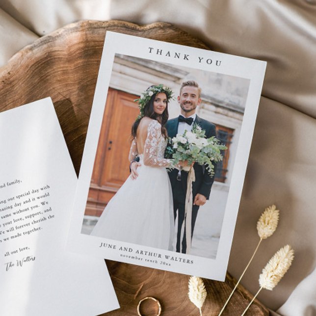 Simple Bröllop Photo Tack Kort (Simple black and white wedding photo thank you card.)