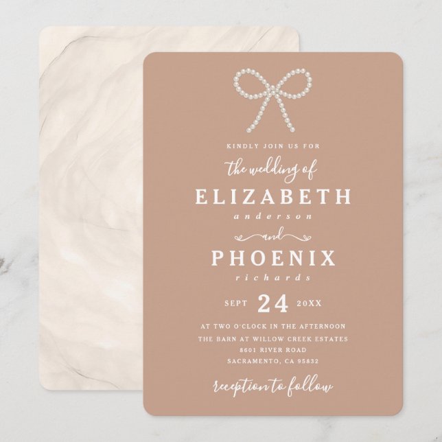 Simple Dusty Peach Pearl Bow Trendy Wedding Inbjudningar (Fram/baksida)