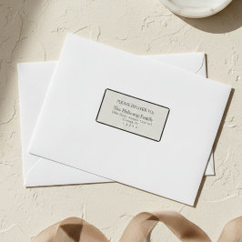 Simple Ivory Classic Serif Wedding Adressetikett