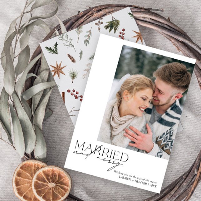 Simple Married and Merry Newlyweds Photo Julkort (Easily personalize this newlywed photo holiday card with your favorite image and deets)