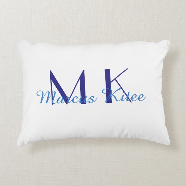 simple minimal monogram personalized name blue ret prydnadskudde (Framsidan)