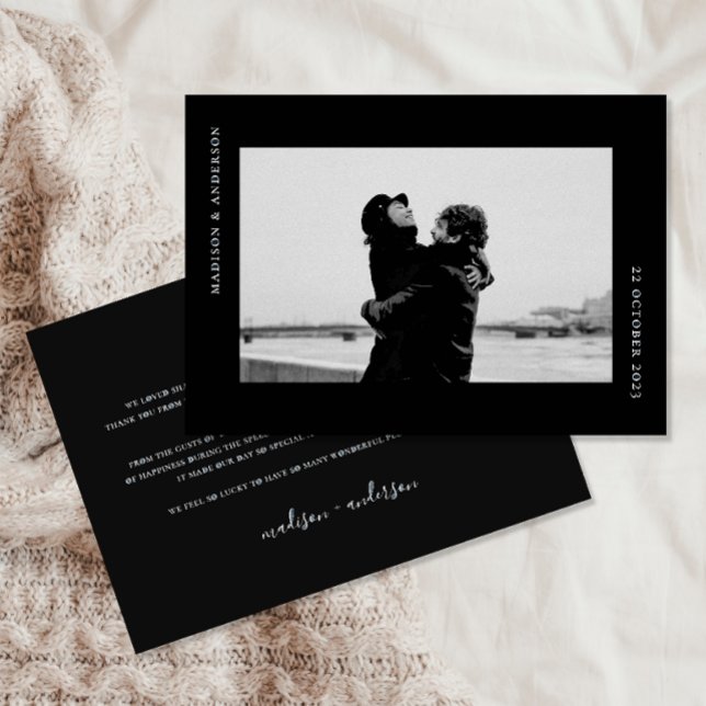 Simple Modern Black White Bröllop Romantic Photo Tack Kort (Skapare uppladdad)
