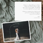 Simple Modern Boho | Foto Bröllop Tack<br><div class="desc">Elegant och enkelt bröllop tack för att du har en enradig ljusbåge som ramar in fotot. Dessa professionellt designade kort är snabbt anpassade. Tack vare era kort i bröllop kan ni uttrycka er perfekt till familj och vänner för deras hjälp, stöd, kärlek, vänskap och generositet, inte bara på er bröllopsdag...</div>