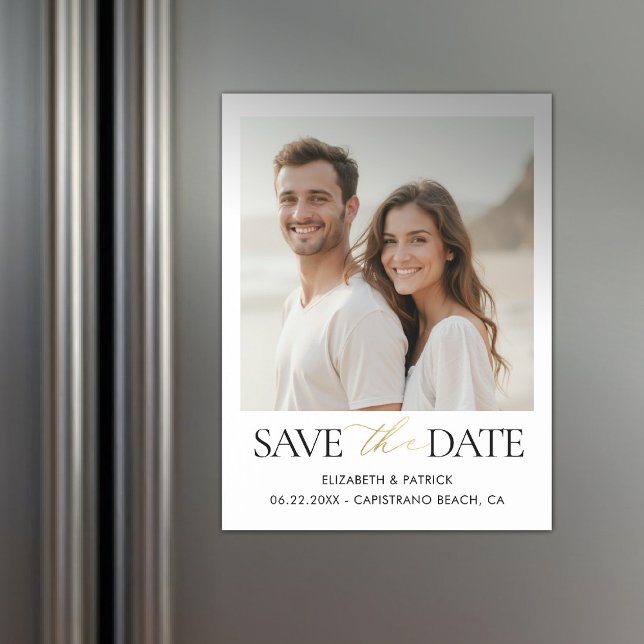 Simple Modern Elegant Calligraphy Gold Wedding Magnetisk Inbjudningskort (magnet save the date wedding black white gold simple modern minimalist elegant calligraphy)