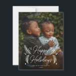 Simple Modern Gräs Berry Fullt Photo Julkort<br><div class="desc">Fullständigt anpassade är det här snyggtens helgdag enkelt och elegant. Med ditt foto med hälsning i skript och handritade vintern bladaccenter. Baksidan har en andra bild.</div>