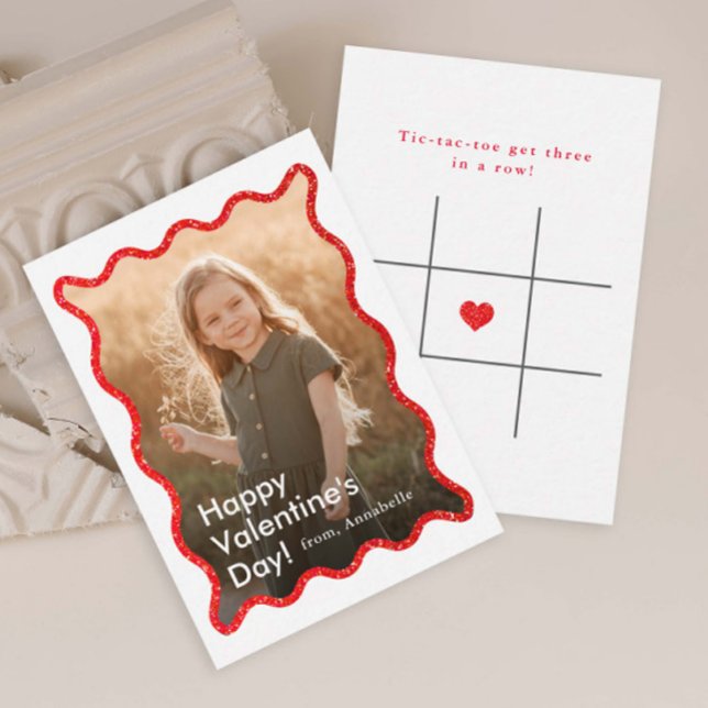 Simple Modern Kids Photo Classroom Valentine's Anteckningskort (Modern Kids Photo Classroom Valentine's Day Card with Tic-Tac-Toe game on the back.)