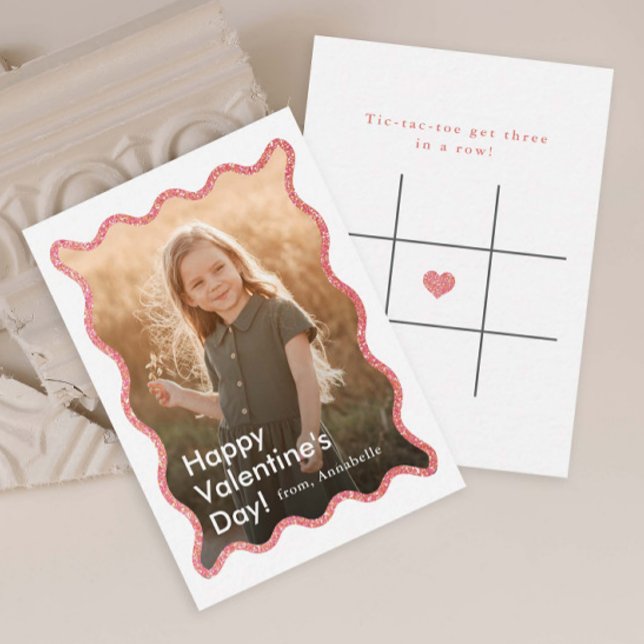 Simple Modern Kids Photo Classroom Valentine's Anteckningskort (Modern Kids Photo Classroom Valentine's Day Card with Tic-Tac-Toe game on the back.)
