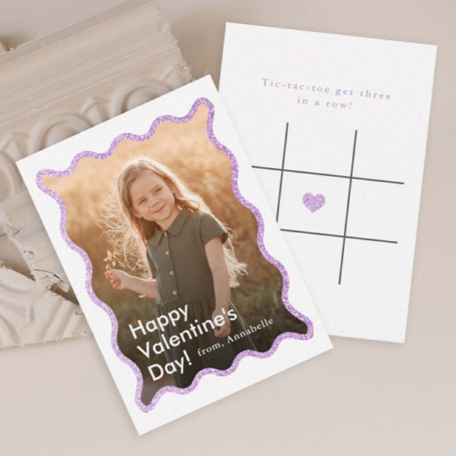 Simple Modern Kids Photo Classroom Valentine's Anteckningskort (Modern Kids Photo Classroom Valentine's Day Card with Tic-Tac-Toe game on the back.)